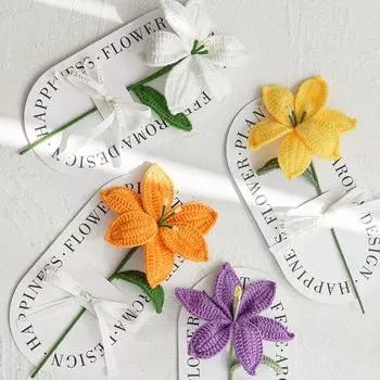 Вязаные крючком искусственные цветы своими руками поделки букет цветов подарочные пакеты ко Дню учителя фиолетовый