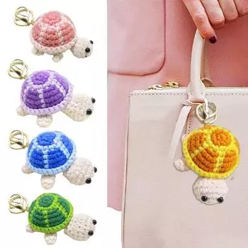 Вязаный брелок Черепаха Изысканная пряжа крючком Компактный размер Портативный брелок Мультяшный стиль синий