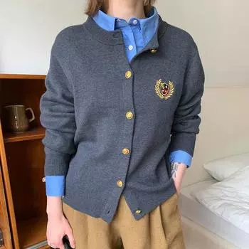 Вязаный кардиган женский осенне-зимний новый круглый вырез с металлической пряжкой длинный рукав однотонный студенческий стиль вышивка жакет женский One size тёмно-синий