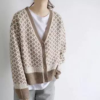 Вязаный кардиган, женский свитер, осень 2023, ретро контрастный свитер с v-образным вырезом, верхняя одежда, темпераментный свободный свитер, женский кардиган One Size чёрный