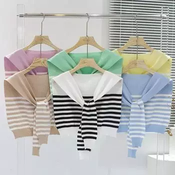 Вязаный жилет в контрастные полосы синего цвета с вращающимися рукавами, весенне-летняя шаль из тонкой шерсти с накладным воротником и завязанными бретельками