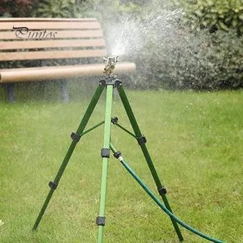 Вращающийся на 360 градусов разбрызгиватель для газонов со штативом, регулируемая высота. Большая площадь покрытия, простота установки. Сверхмощный латунный ударный разбрызгиватель воды. US Plug