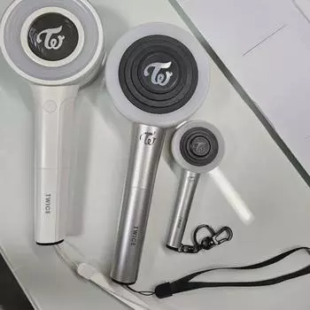 Все 3 светящиеся палочки Twice Candy