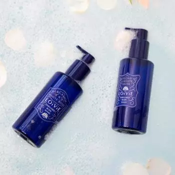 Выберите 1 из 2 видов парфюмированного геля для душа LOiViE Peony and White Musk