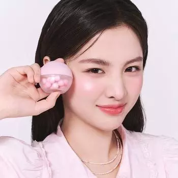 Выберите 1 из 2 видов пудры Rom&Sheer Bead 01 Glimmy Veil