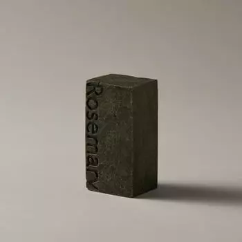 Выберите 1 из 2 видов шампуней Aromatica (розмарин 135г, чайное дерево 130г) Rosemary Shampoo Bar