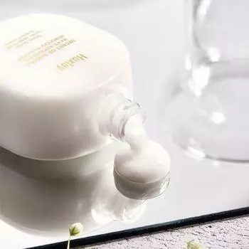 Выберите 1 из 3 видов освежителя для рук Huxley Moroccan Gardener