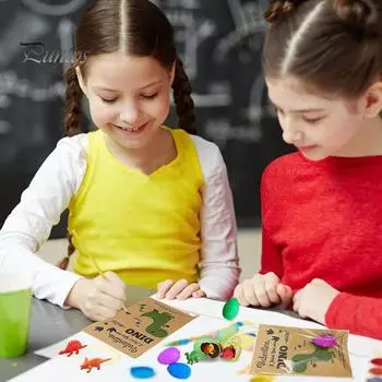 Вылупляющиеся яйца динозавров Мини-динозавры в яйцах с открыткой Подарки на День святого Валентина Игрушки-динозавры для детей Пасхальные игры по обмену ко Дню святого Валентина Вечеринка в школе 24PCS