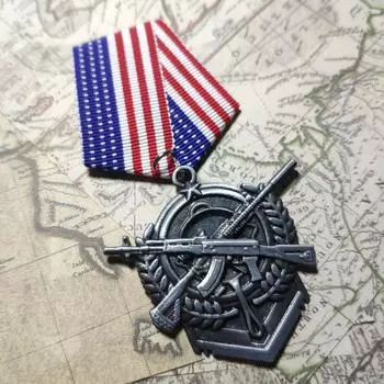 Вымышленная американская медаль за континентальные достижения, двойной крест из цинкового сплава с оливковой ветвью и ретро-представление #1