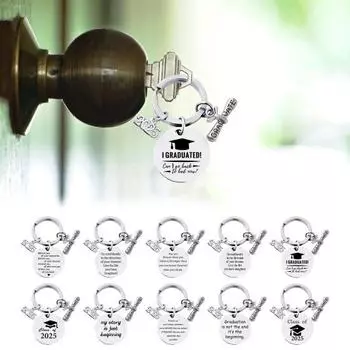 Выпускной брелок 2025 года из нержавеющей стали с гравировкой и вдохновляющим посланием, брелок для ключей, подарок на выпускной J