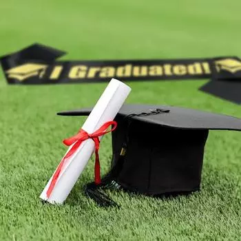 Выпускной колпак и палантин комплект класс 2025 унисекс взрослый выпускной колпак с поясом костюм для вечеринок церемоний праздников Sets