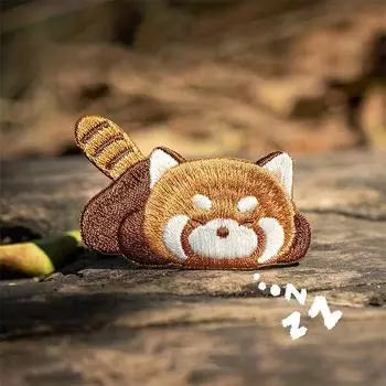 Вышитая нашивка наклейка Милая мультяшная вышитая нашивка на ткани Красная панда вышитая нашивка