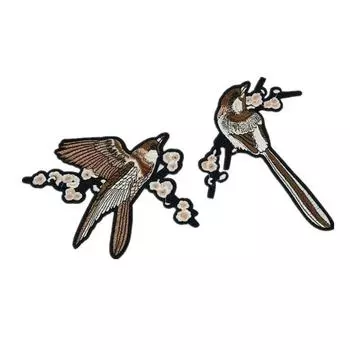 Вышитая термонаклейка с изображением птицы и цветка сливы Magpie
