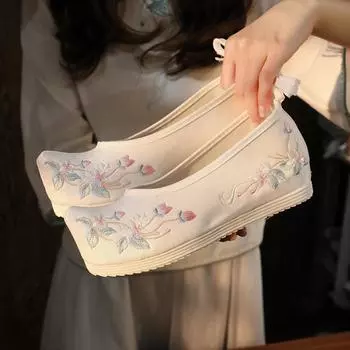 Вышитые туфли обувь ханьфу старинная старинная одежда с внутренними увеличивающими рост одинарными туфлями 34