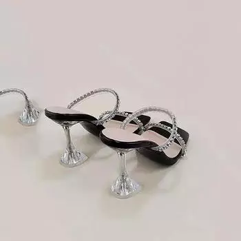 Высокие каблуки 2025 года, новые босоножки со стразами, женские босоножки на шпильке с сексуальной серебристой лакированной кожей, верхняя одежда, классные тапочки 35