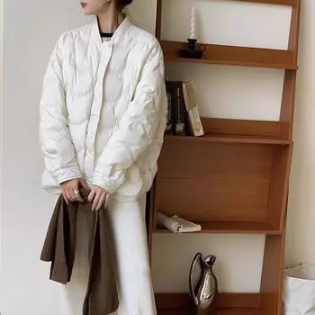 Высокий пушистый бейсбольный воротник, легкий пуховик для женщин 2024 года, новый модный повседневный белый утиный пух, теплый маленький топ S светло-серый