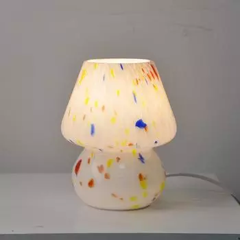 Высокое качество Витражная настольная лампа в виде гриба Американские чернила Ins Стиль Гостиная Спальня Прикроватные украшения Светодиодные грибные лампы China белый