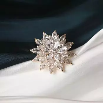 Высококачественная брошь в виде снежинки из кристаллов, изысканный женский корсаж для пальто, аксессуары Niche, высококачественная пряжка-непромокаемая булавка