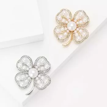 Высококачественная изысканная брошь из жемчуга в виде четырехлистного клевера, модная маленькая свежая женская одежда, булавка в виде растения для корсажа