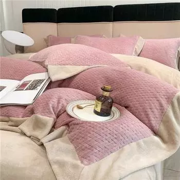 Высококачественная легкая роскошная трехмерная кровать из молочного бархата с резьбой, комплект из четырех предметов, утолщенный коралловый бархат, двухсторонний бархатный пододеяльник, комплект простыней Standard four-piece set