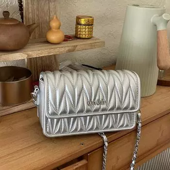 Высококачественная маленькая квадратная сумка с бриллиантовой цепочкой, женская, новая модная летняя сумка-мессенджер на одно плечо 2024 года