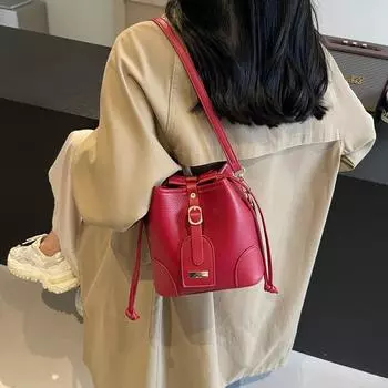 Высококачественная ретро маленькая женская сумка 2024 года, новая осенне-зимняя универсальная сумка-мессенджер, модная супер пожарная сумка-ведро чёрный