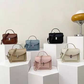 Высококачественная ретро-сумка для женщин, новая универсальная однотонная сумка, нишевый дизайн, модная маленькая квадратная сумка Postman