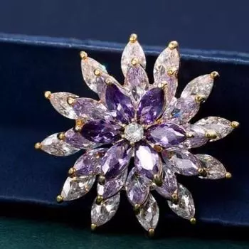 Высококачественная роскошная вращающаяся брошь в виде снежинки, сияющая хрустальная брошь-булавка, японский и корейский темперамент, универсальные цветочные аксессуары белый