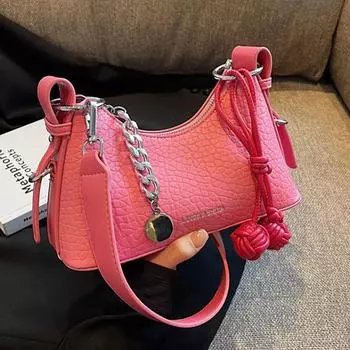 Высококачественная ручная маленькая сумка с цепочкой для женщин, новинка 2023 года, текстурированная нишевая сумка на одно плечо, модная маленькая сумка через плечо one size