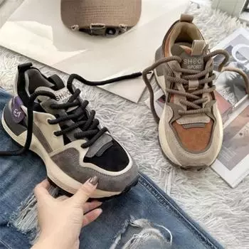 Высококачественная спортивная обувь для женщин. Модные летние и осенние новые универсальные легкие белые туфли для женщин, увеличивающие рост. 35 чёрный