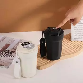 Высококачественная восьмиугольная кофейная чашка для колы, вакуумная простая подъемная веревка, удобная чашка, автомобильная интеллектуальная кружка для измерения температуры 401-500ml красный