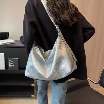 Высококачественная женская сумка, новая большая вместительная сумка из ПУ, городской простой модный стиль, однотонная сумка через плечо под мышкой one size fits all чёрный