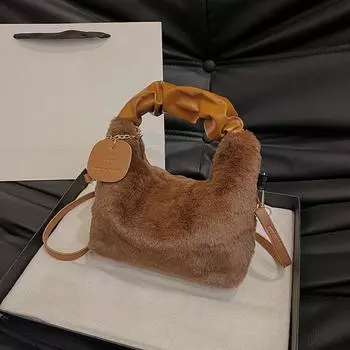 Высококачественная зимняя модная плюшевая женская модная мягкая сумка из искусственного меха, маленькая женская сумка через плечо, роскошная трендовая сумка 21x9x16cm чёрный
