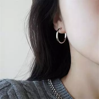 Высококачественные круглые серьги, новые модные летние простые простые серьги-кольца, нишевое украшение с защитой от тремеллы серебряный