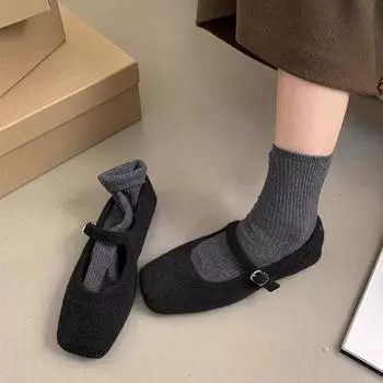 Высококачественные пушистые туфли для женщин, новые осенне-зимние туфли Мэри Джейн на плоской подошве с ретро-темпераментом 35