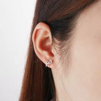 Высококачественные серьги-бантики со стразами. Фото и образцы серег. Изысканные серьги.