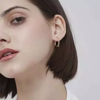 Высококачественные серьги-гвоздики из стерлингового серебра S925 во французском стиле, универсальные женские простые короткие темпераментные геометрические квадратные серьги в холодном стиле 925