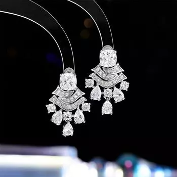 Высококачественные серьги из циркония, нишевый, легкий, роскошный темперамент, модные и универсальные геометрические серьги-иглы с каплевидной бахромой из серебра.