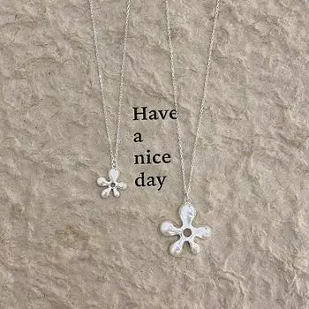 Высококачественные серьги-колье из нерегулярных цветов серии Niche Design Light Luxury Suit