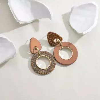 Высококачественные шлифовальные пластинчатые серьги показывают лицо, тонкий и холодный стиль, индивидуальная мода, асимметричные серьги-гвоздики