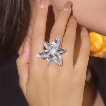 Высококачественные великолепные сверкающие хрустальные кольца, нишевые дизайны, изысканные универсальные кольца, свадебные кольца Opening adjustable