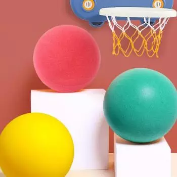 Взаимодействие родителей и детей. Удобные руки. Популярные износостойкие детские спортивные мячи из пенопласта. оранжевый