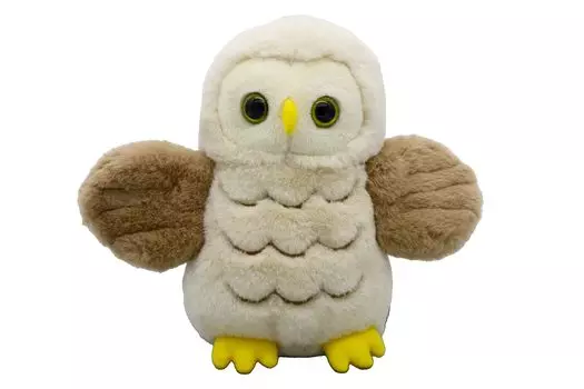 Взлет Патапата Сова S Милая сова с расправленными крыльями и мягкой игрушечной бежевой коробкой, хлопающая крыльями, [музыка включена]