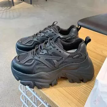 Взрывная уличная обувь на толстой подошве, кроссовки для папы, женские дышащие сетчатые кроссовки, новинка весны и осени 2024 года, черные универсальные повседневные спортивные кроссовки 35 чёрный