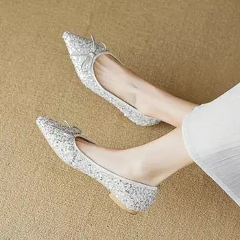 Weiwei girl 2025-36 pointed single shoes female flat-bottomed rhinestone one pedal fairy wind shallow mouth soft-soled beanie shoes 35 серебряный