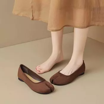 Weiwei Girl 7899-2 Неглубокие одинарные туфли Женские туфли на плоской подошве Французский темперамент Раздвоенный носок Туфли с одной педалью Ретро свиные рыси 35 кофейный