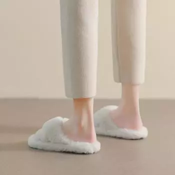 Weiwei girl 799-2 plush thick-soled plush slippers women wear winter plush Internet celebrity cross-strapped cotton slippers 35 белый