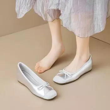 Weiwei girl 865-1 French square head single shoes women s one-pedal bow thick sole inner height increase shallow mouth grandma shoes 34