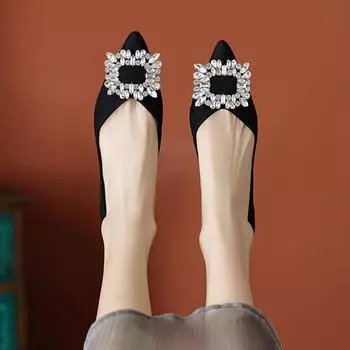 Weiwei Girl 889-1 Остроносые одинарные туфли женские на плоской подошве с неглубоким носком Night Wind Doudou Туфли со стразами и мягкой подошвой большого размера женские туфли 34 чёрный