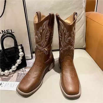 Western cowboy boots retro embroidered knight boots women s new He Sui V mouth medium boots long boots 35